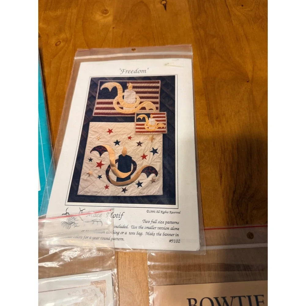 Vintage Quilting Sewing Pattern Lot Wall Hanging Placemats Bears 8pc Mixed Brand